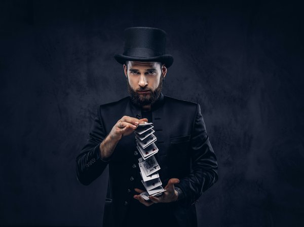 Découvrez l'art du magicien close-up pour vos événements à paris