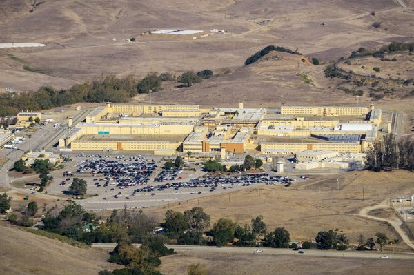 Aide détenu : tout ce qu'il faut savoir pour aider vos proches